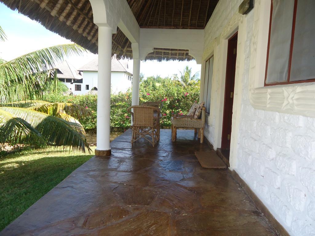 Simba & Oryx Cottages Playa de Diani Habitación foto