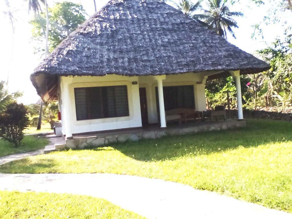Simba & Oryx Cottages Playa de Diani Exterior foto