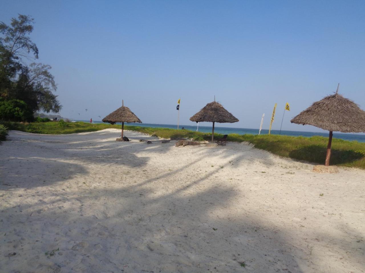 Simba & Oryx Cottages Playa de Diani Exterior foto